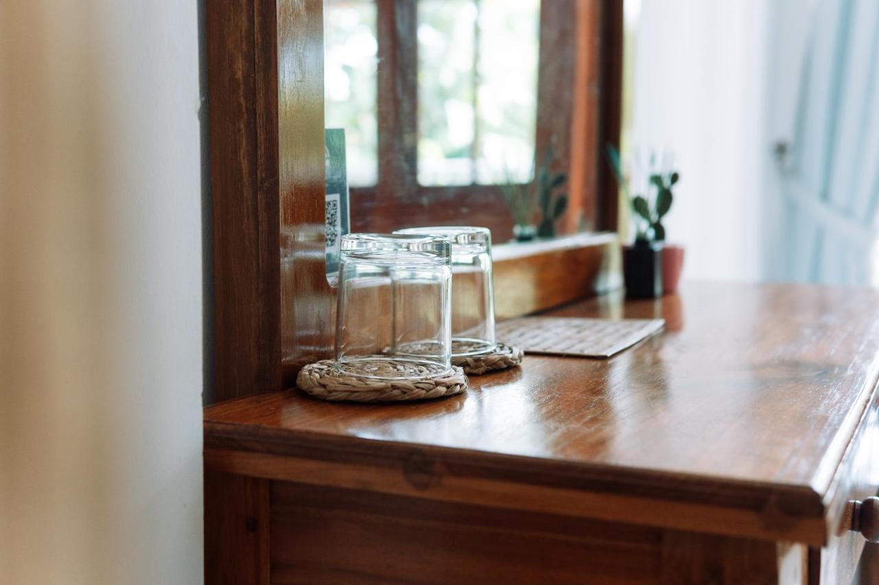 Rise - Bed & Breakfast Weligama Buitenkant foto