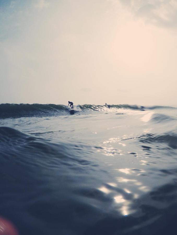 Rise - Bed & Breakfast Weligama Buitenkant foto
